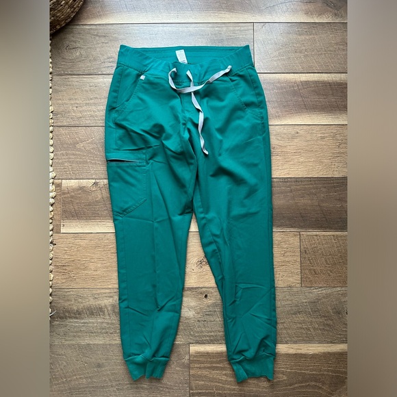 FIGS Zamora Scrub Pants - Picture 2 of 5